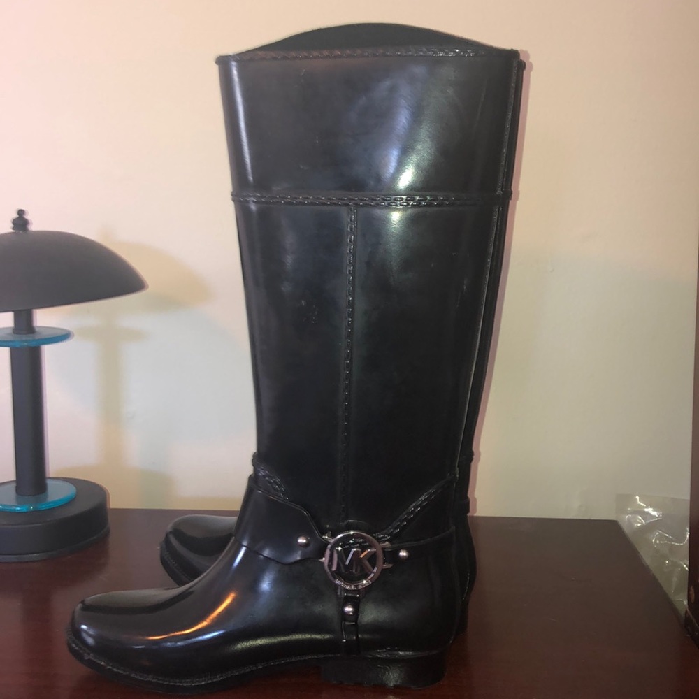 Michael Kors rain boot size 6